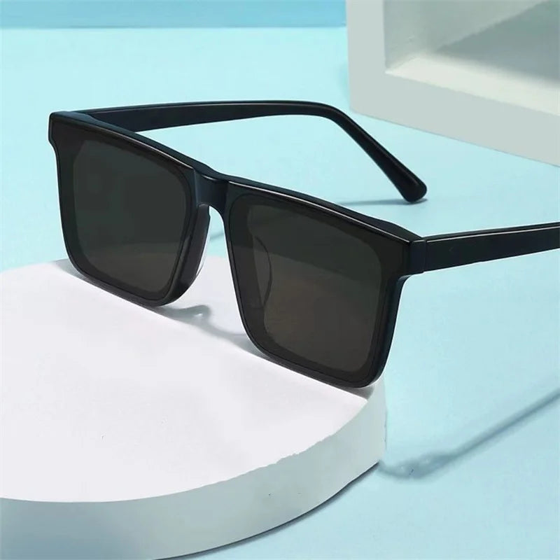 Stylish Retro Square Frame Sunglasses for Women - UV400 Protection and Trendy Design
