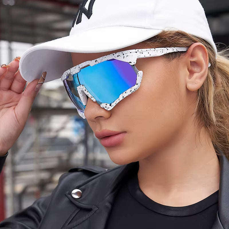 Sport Colorful Coating One Piece UV400 Sunglasses for Women & Men 