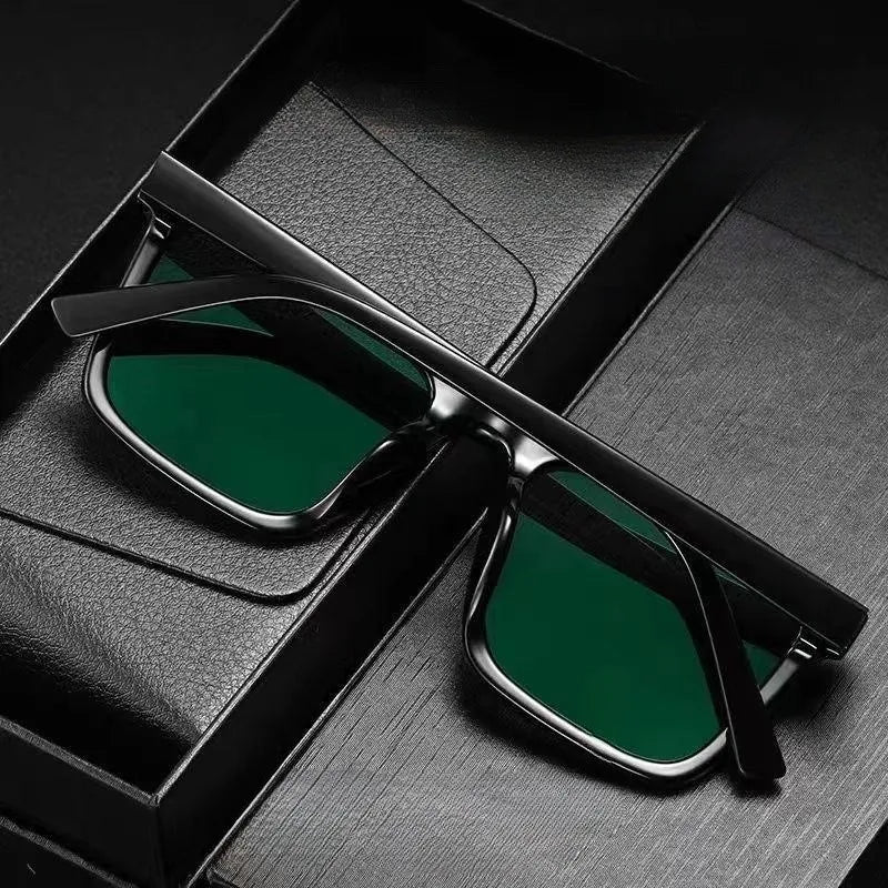 Stylish Retro Square Frame Sunglasses for Women - UV400 Protection and Trendy Design