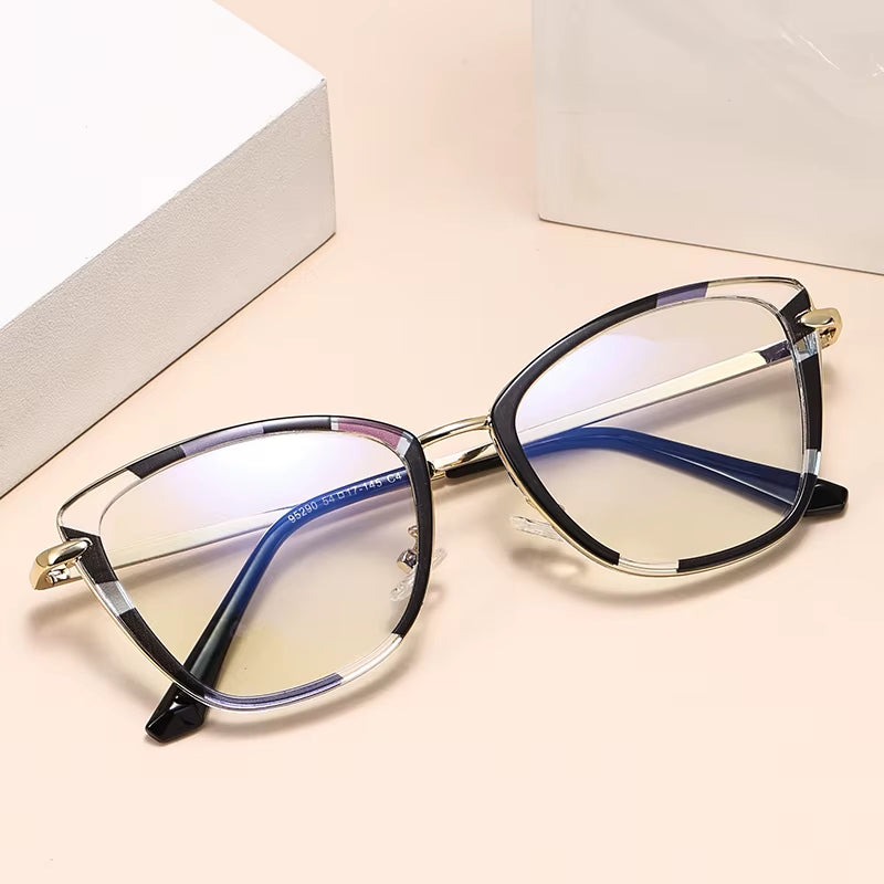 Photochromic Cat Eye TR90 Metal Eyeglasses for Women
