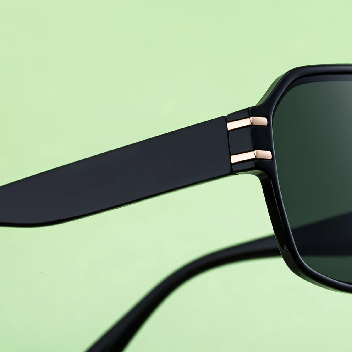 Designer One Piece Lens Square Frame UV400 Sunglasses for Women