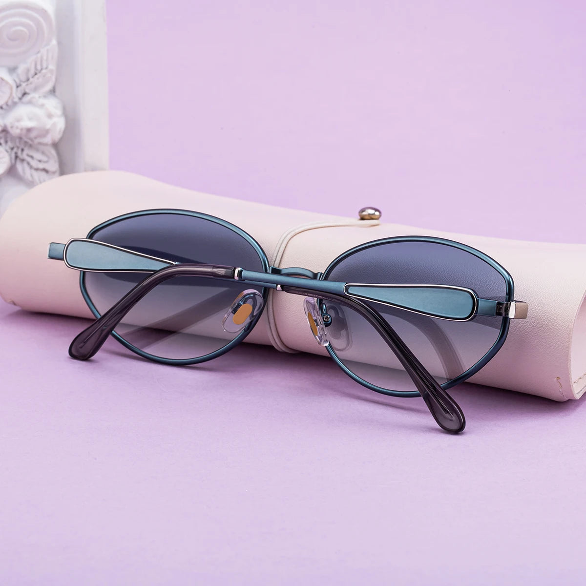  Designer Oval Metal Frame UV400 Sunglasses for Women 