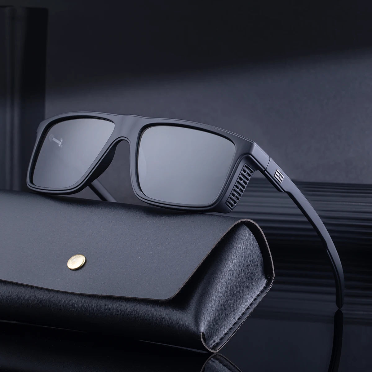  Fashion Designer Square Punk Style Polarized Driving UV400 Sunglasses for Men
