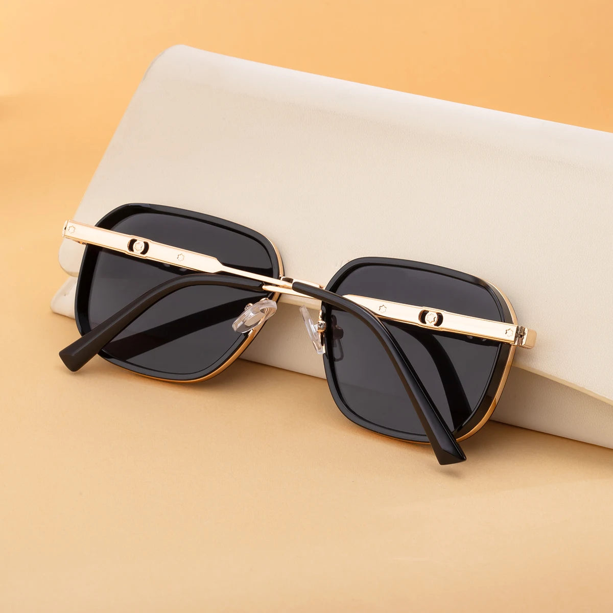  Designer Square Metal Spring Hinge UV400 Protection Sunglasses for Men