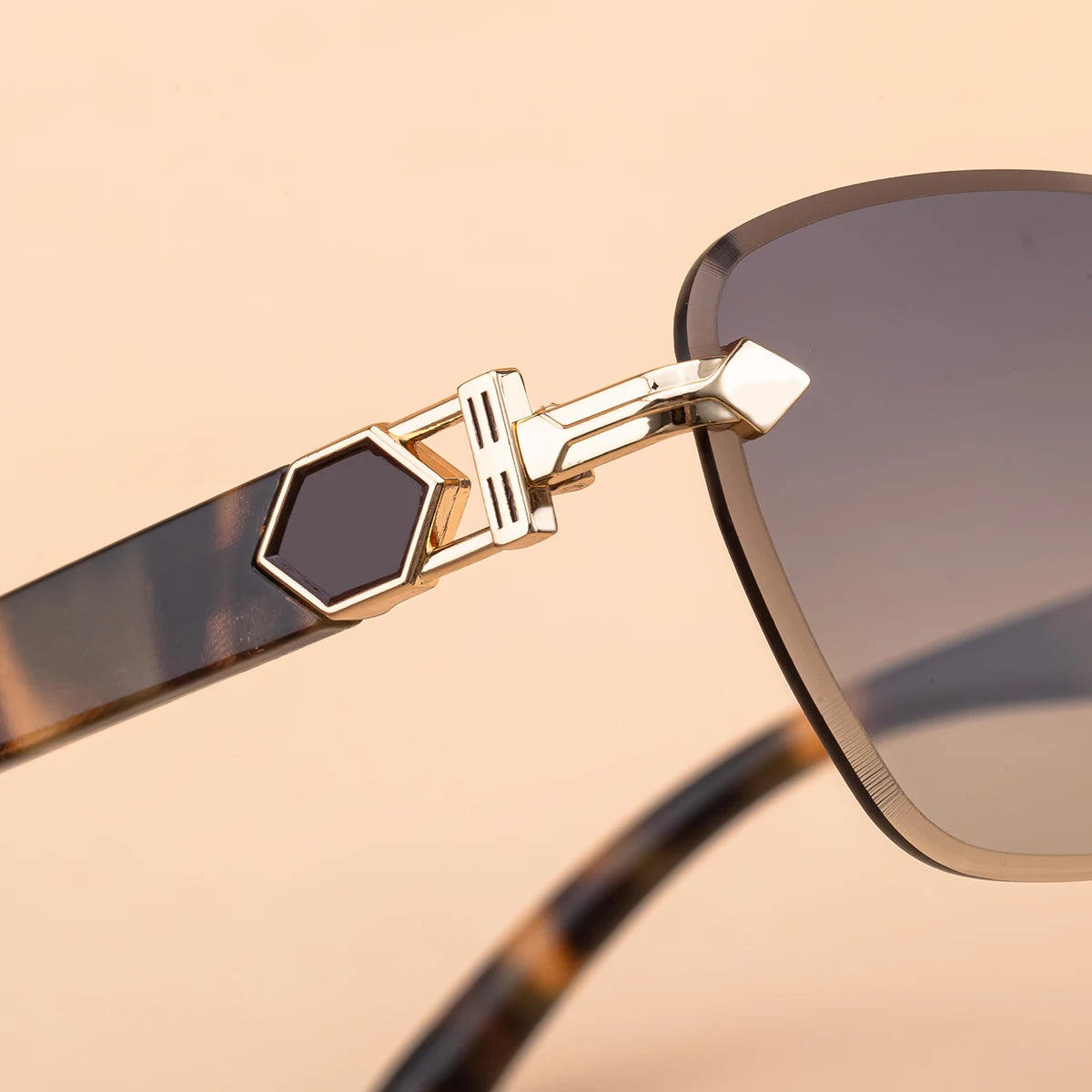 Designer Rimless Diamond Cut Lens Cat Eye UV400 Sunglasses for Women