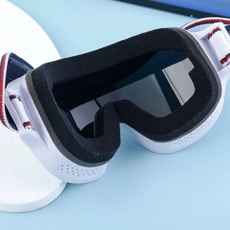  Fashion Windproof Breathable Mirror Lens Snowboard Goggles for Women & Men