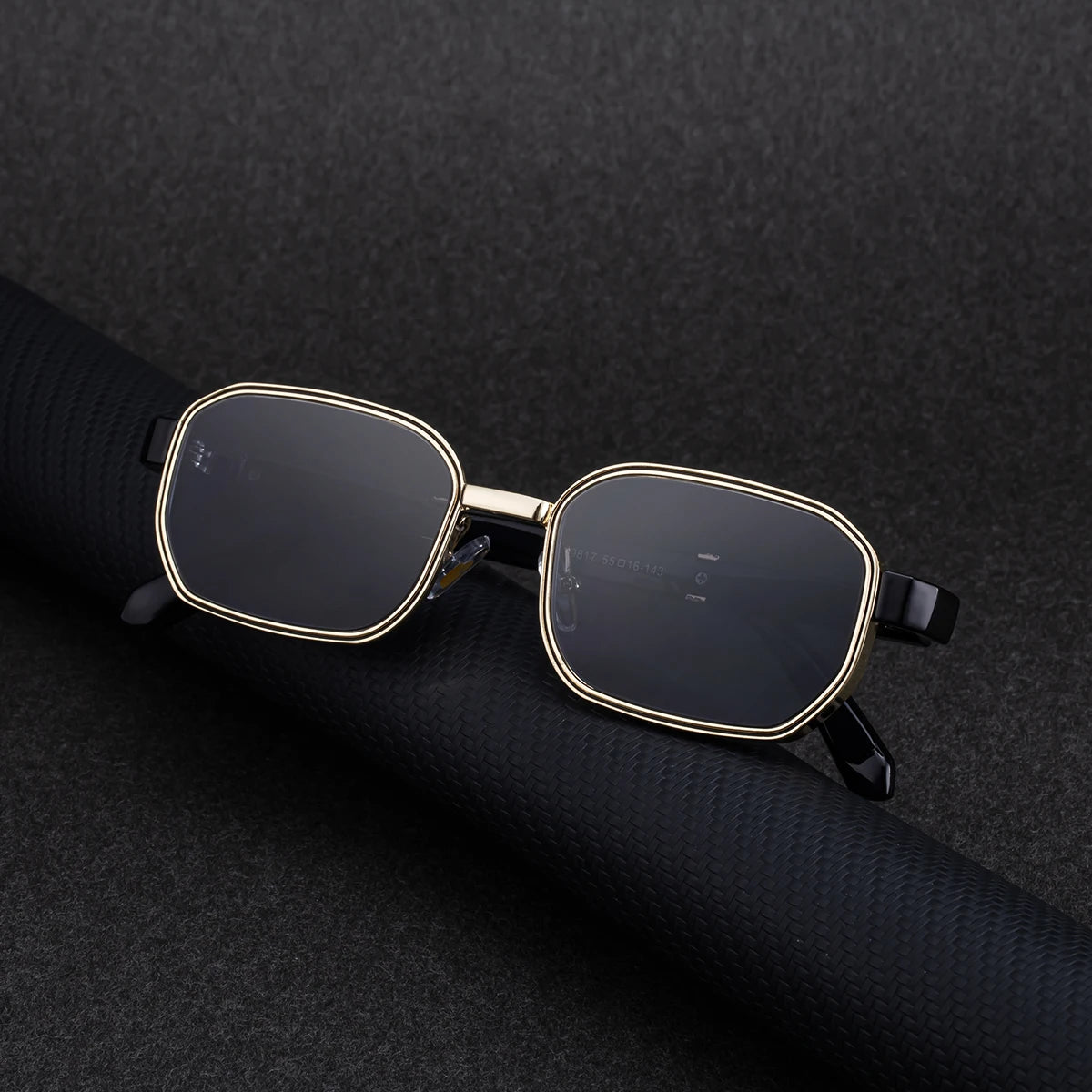 Designer Rectangle Metal Frame UV400 Sunglasses for Men 