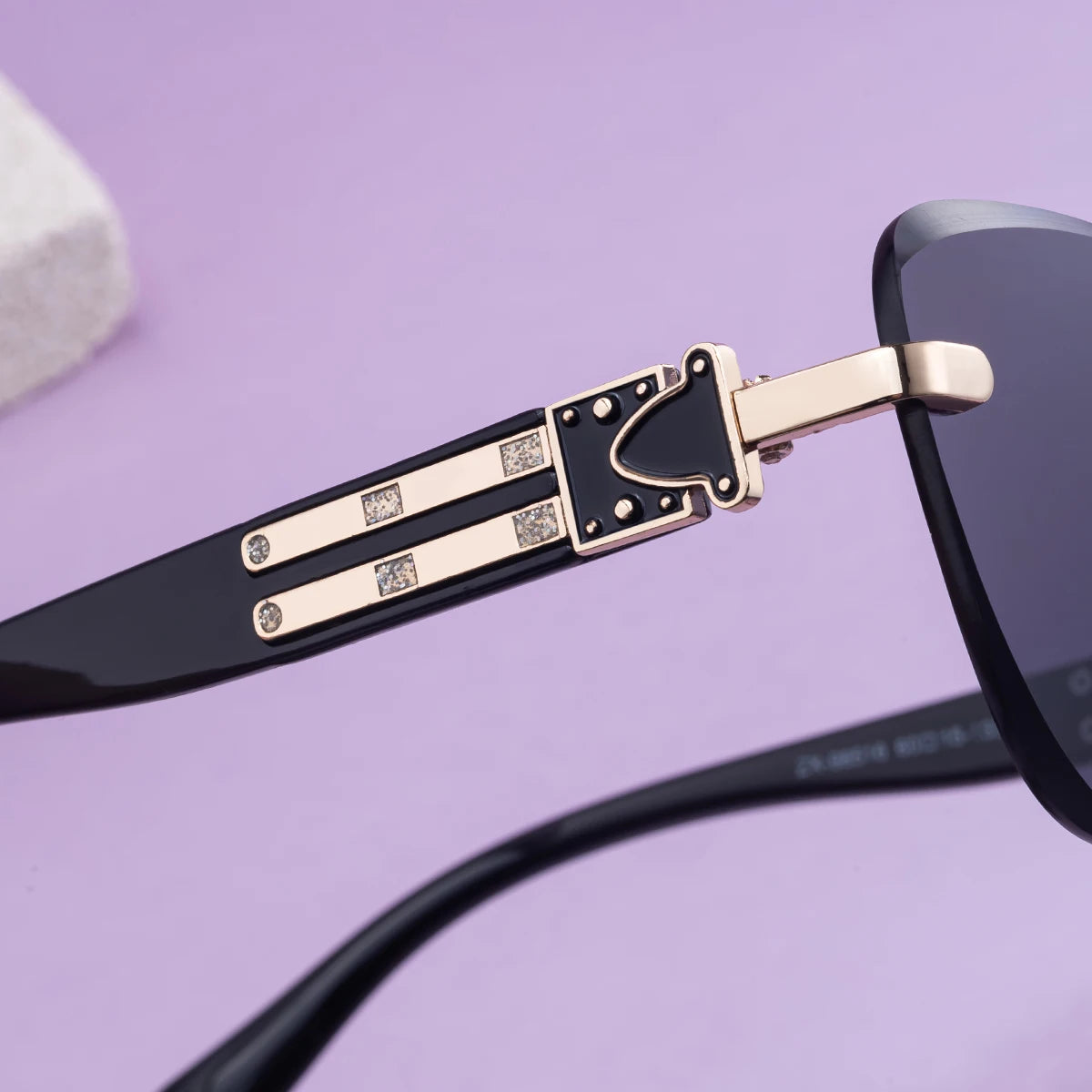 Designer Cat Eye Rimless Diamond Cut Lens UV400 Sunglasses for Women