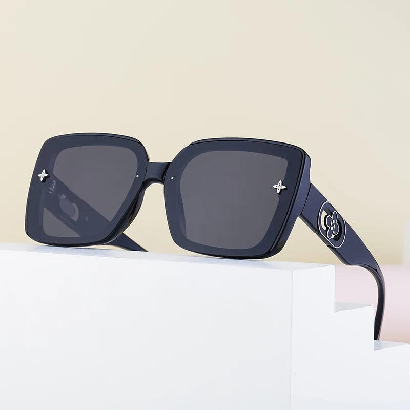 Designer Personality Square PC Frame UV400 Protection Sunglasses for Women
