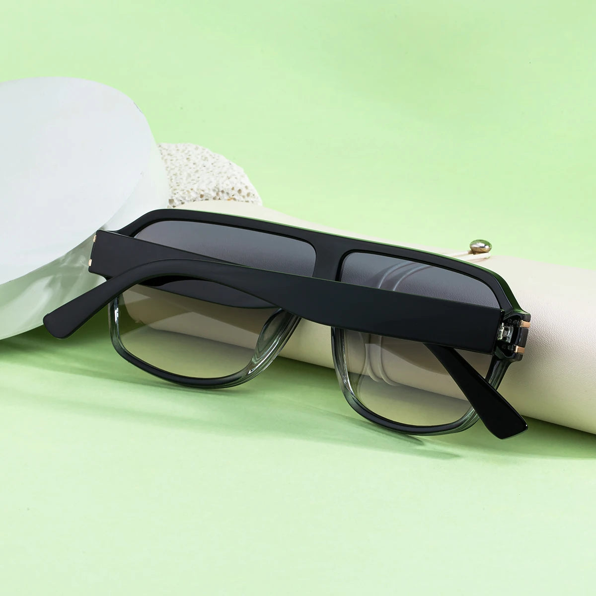 Designer One Piece Lens Square Frame UV400 Sunglasses for Women