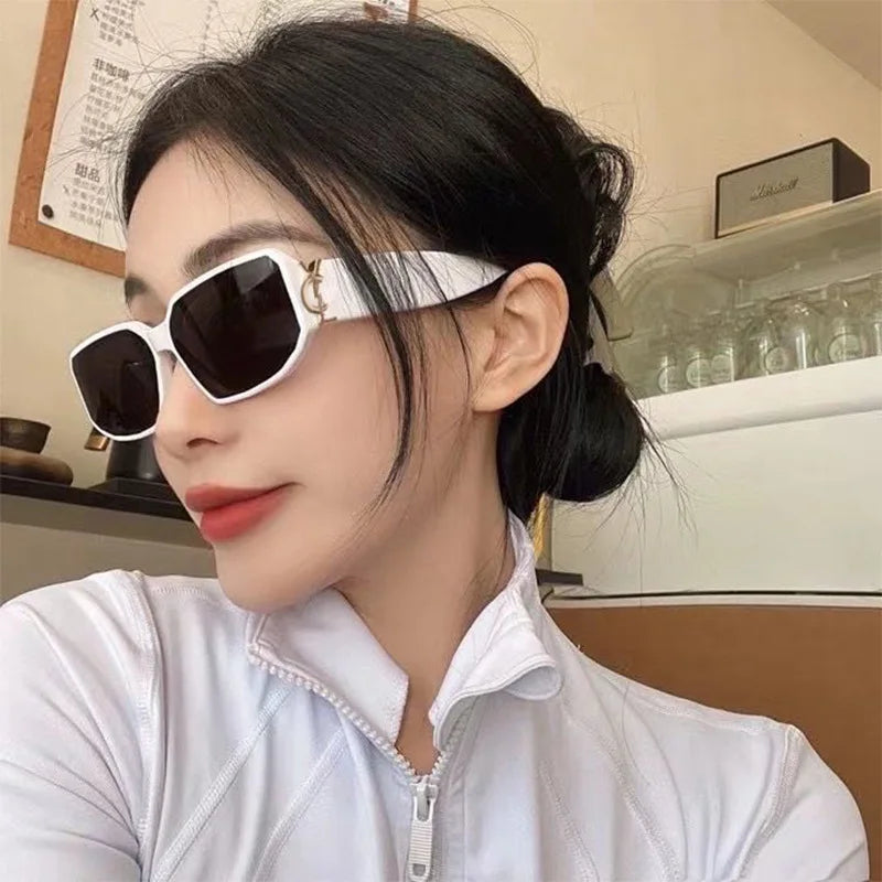 Designer Personality Rectangle UV400 Sunglasses for Women 