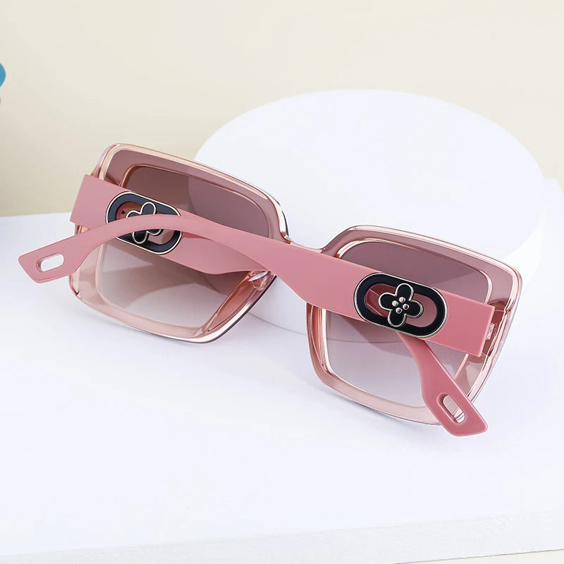 Designer Personality Square PC Frame UV400 Protection Sunglasses for Women