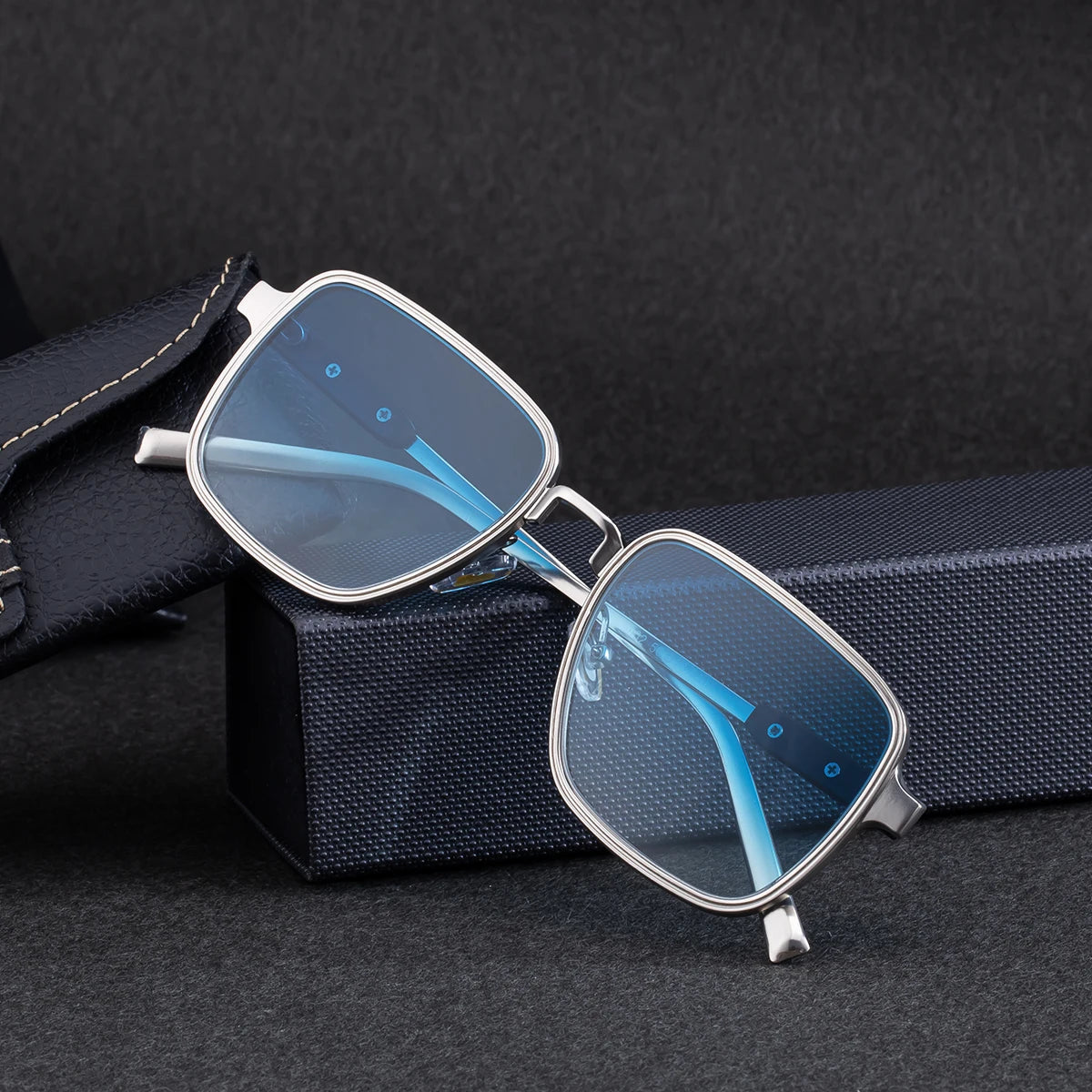 Designer Square Metal Frame UV400 Sunglasses for Men 