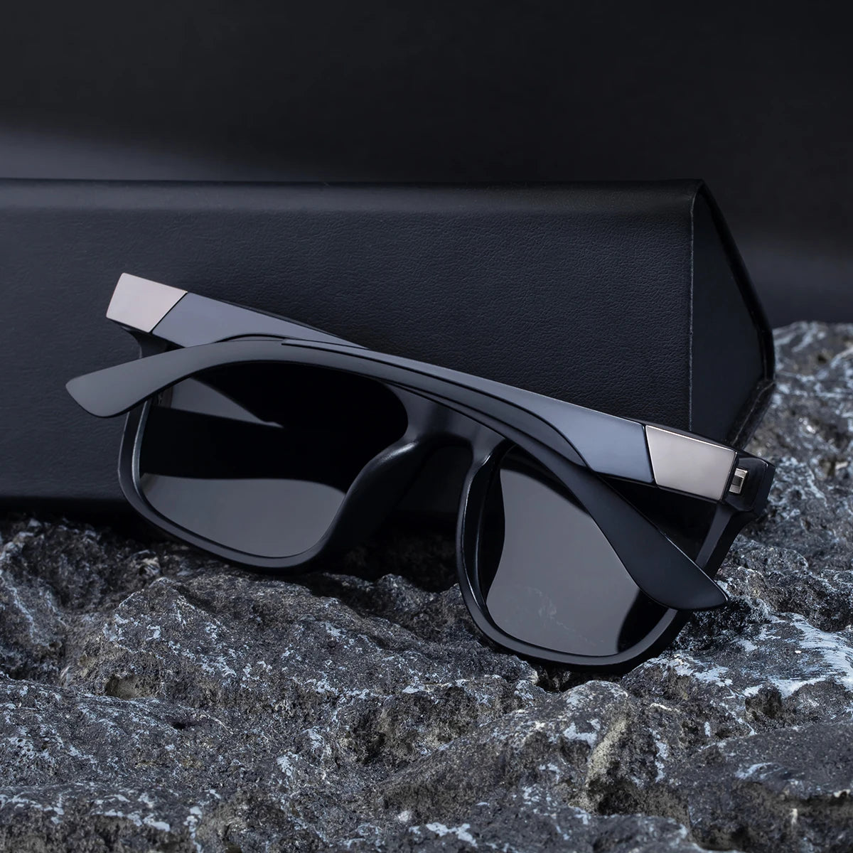 Fashion Personality Square PC Frame TAC Lens Polarized UV400 Protection Sunglasses for Men 