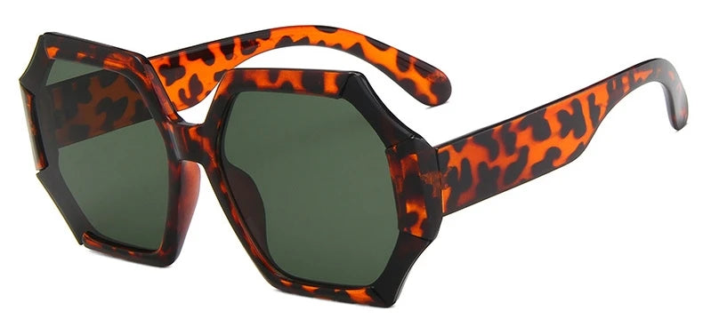 Elevate Your Style with Unique Polygonal Square Sunglasses - Trendy Gradient Lenses for the Modern Woman