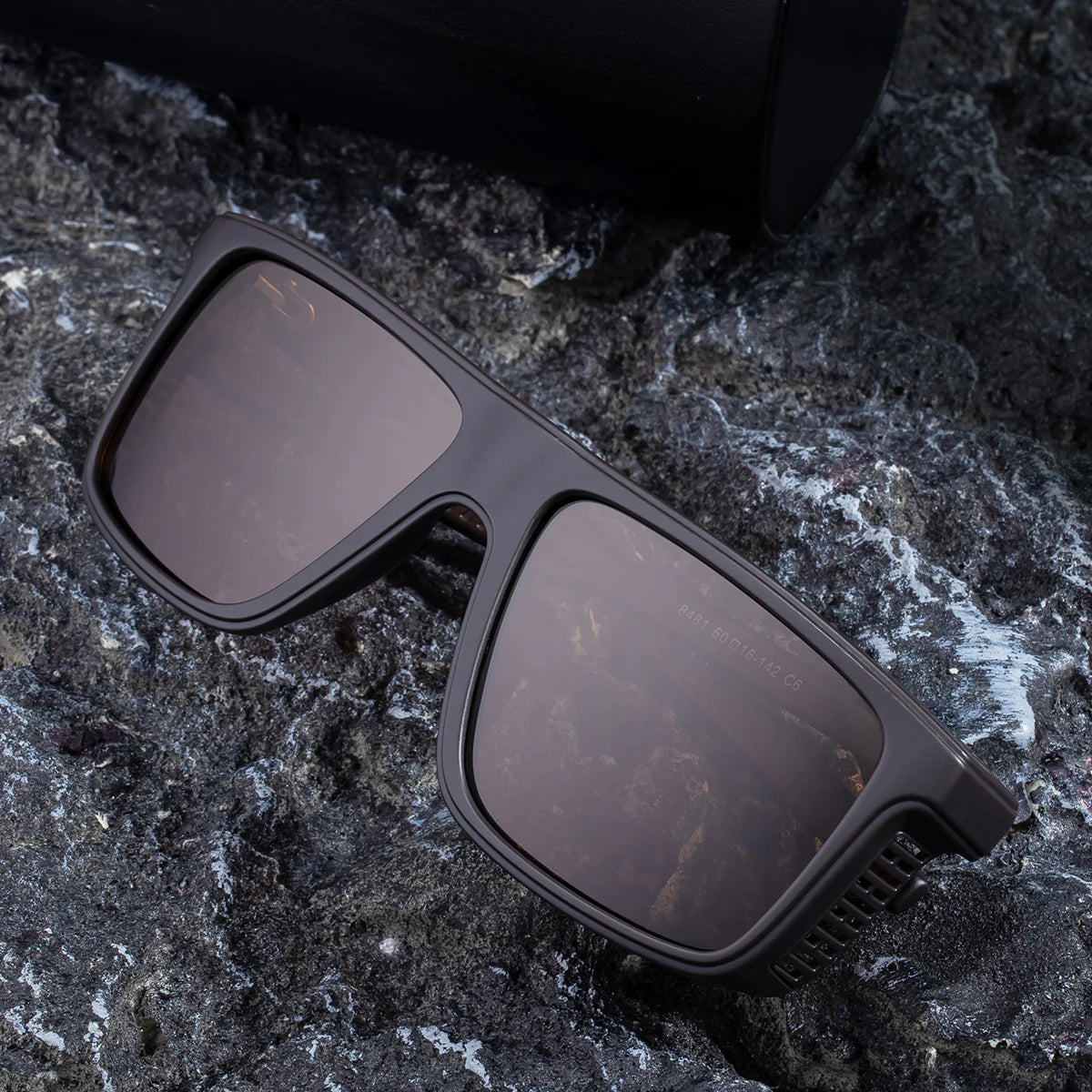  Fashion Designer Square Punk Style Polarized Driving UV400 Sunglasses for Men