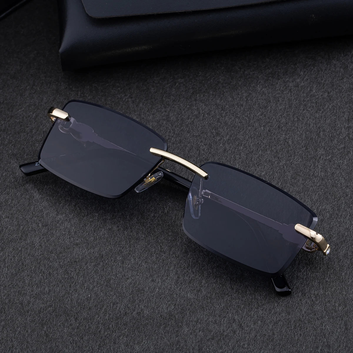 Designer Rimless Rectangle Leopard Head with Rhinestone UV400 Sunglasses for Men