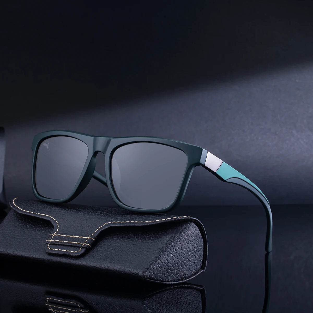 Fashion Personality Square PC Frame TAC Lens Polarized UV400 Protection Sunglasses for Men 