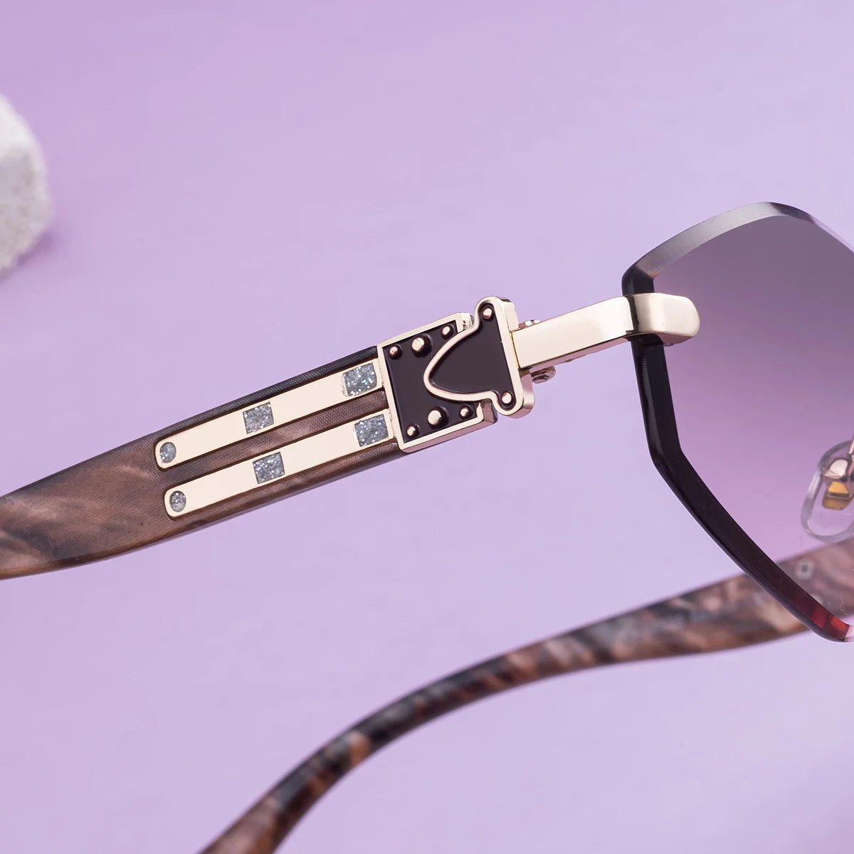 Designer Rimless Diamond Shaped UV400 Protection Sunglasses for Women