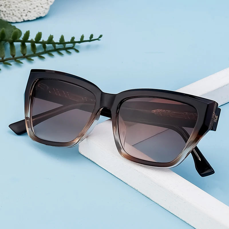 Fashion Cat Eye CP Designer Custom Logo UV400 Sunglasses for Women & Men