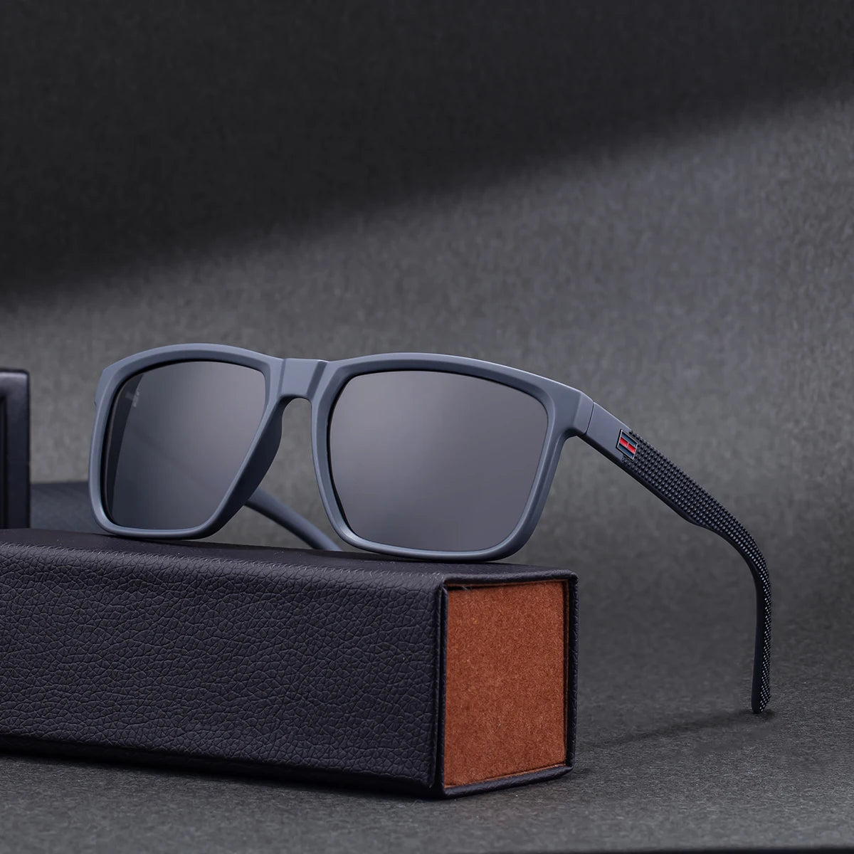 Fashion Square Frame TAC Lens Polarized Driving UV400 Sunglasses for Men