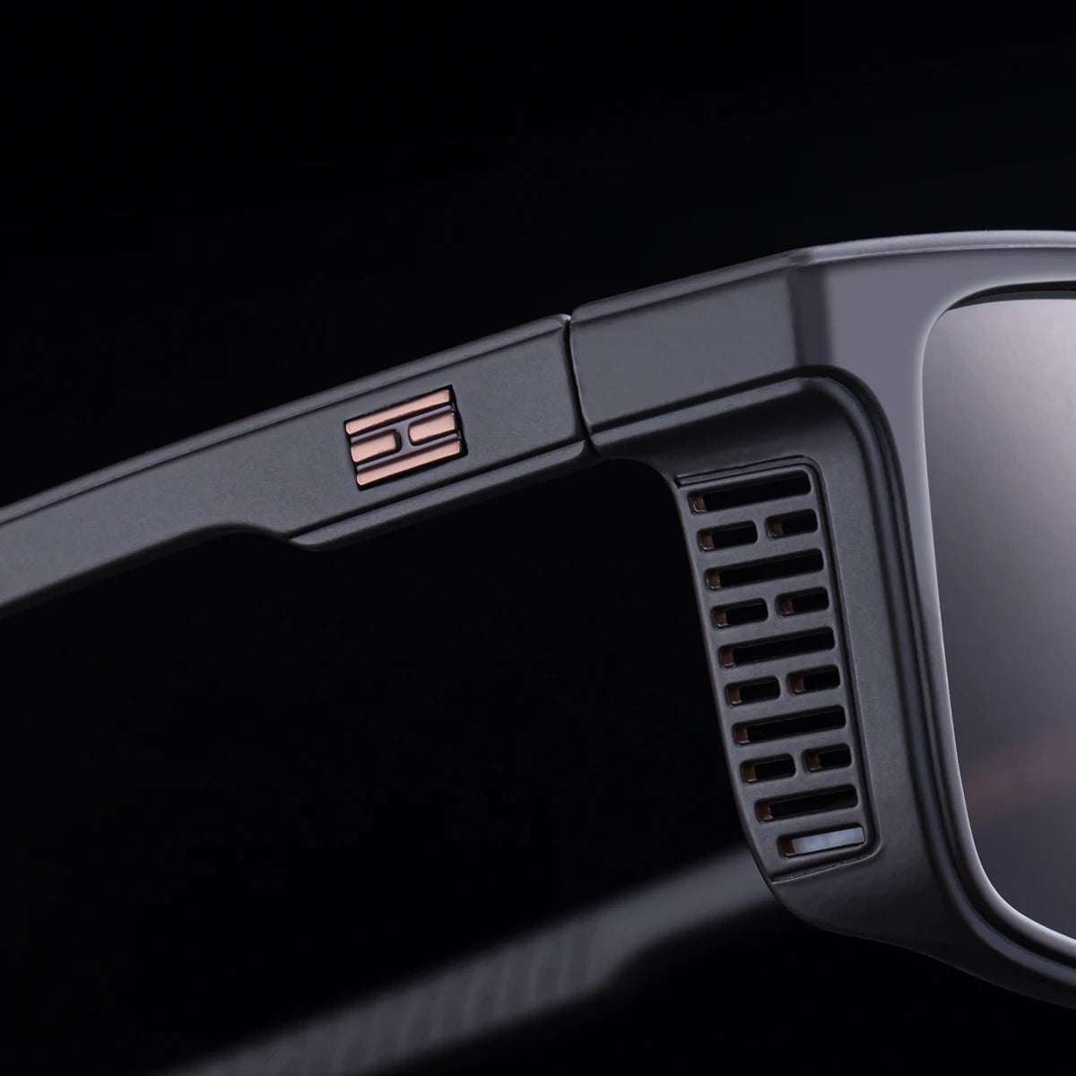  Fashion Designer Square Punk Style Polarized Driving UV400 Sunglasses for Men