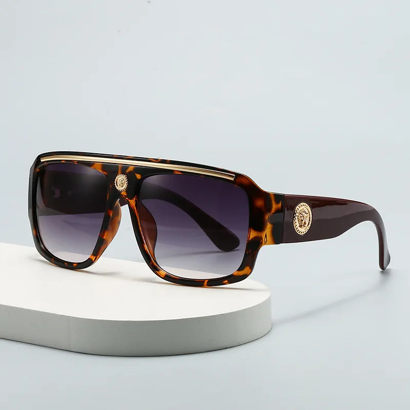 Elevate Your Style with the 2025 Trendy Men's Thick Frame Sunglasses - Fashion-Forward Catwalk Shades for the Modern Man