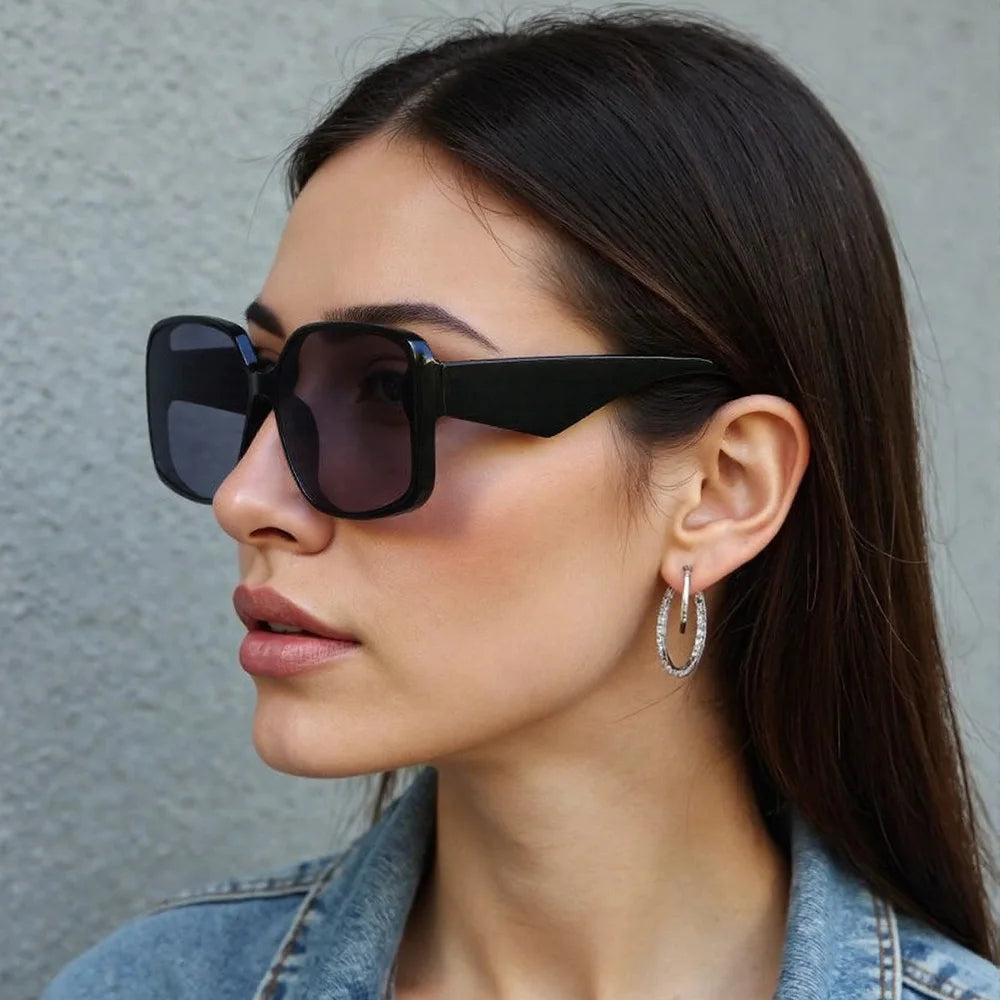 Elevate Your Style with the 2025 Women's Oversized Gradient Sunglasses - Unique Double Frame Design & UV400 Protection