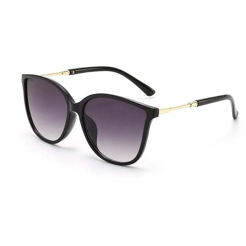 Chic Vintage Cat Eye Sunglasses for Women - Retro Designer Shades with UV400 Protection