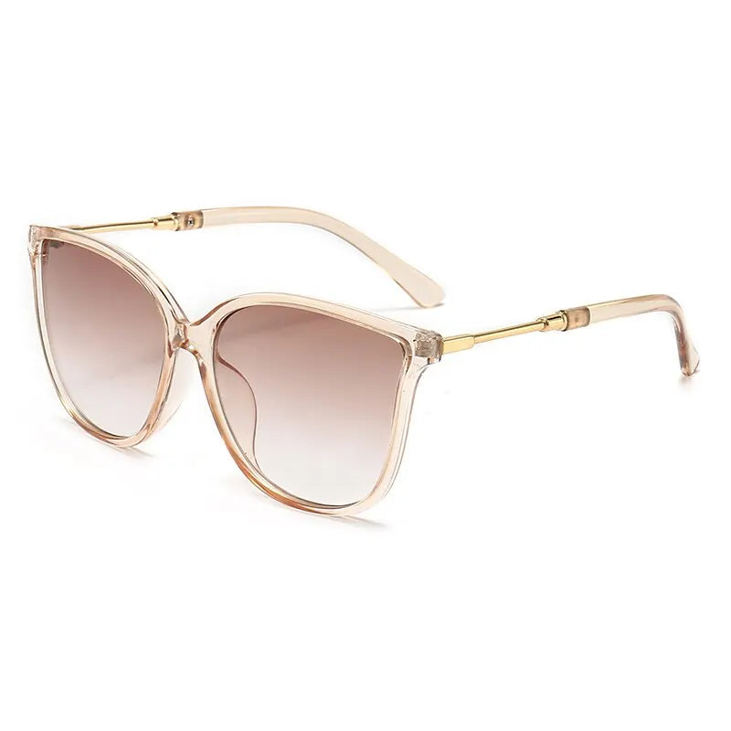 Chic Vintage Cat Eye Sunglasses for Women - Retro Designer Shades with UV400 Protection