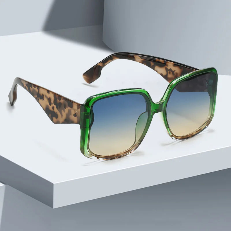 Elevate Your Style with the 2025 Women's Oversized Gradient Sunglasses - Unique Double Frame Design & UV400 Protection