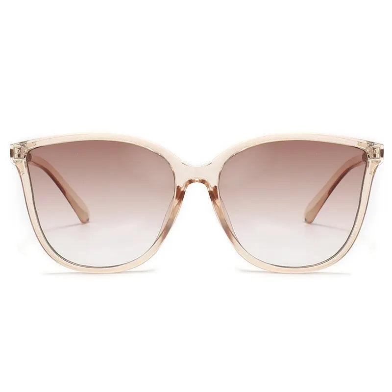 Chic Vintage Cat Eye Sunglasses for Women - Retro Designer Shades with UV400 Protection