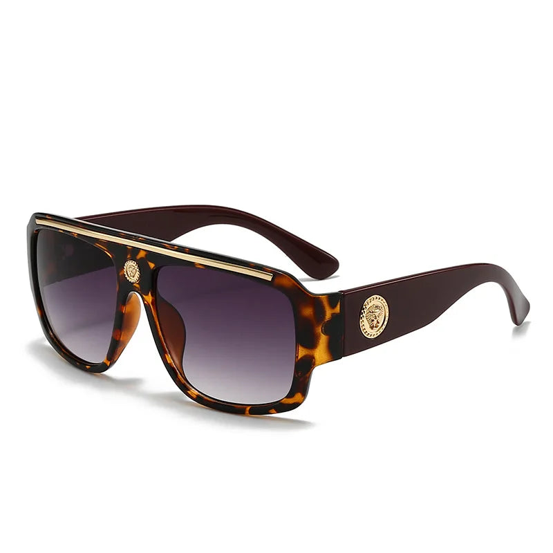 Elevate Your Style with the 2025 Trendy Men's Thick Frame Sunglasses - Fashion-Forward Catwalk Shades for the Modern Man