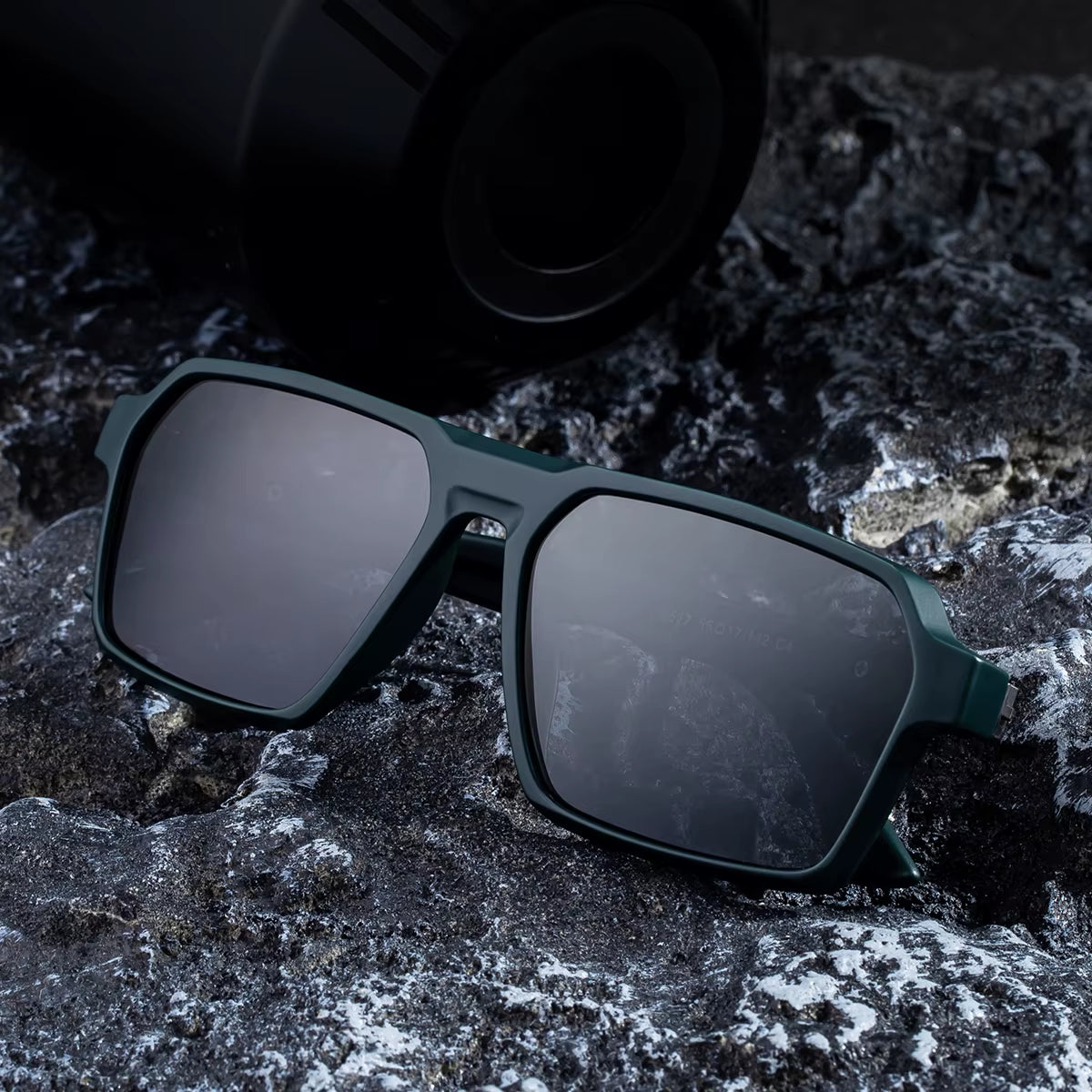  Fashion Trendy Square Double-Action Spring Hinge Polarized UV400 Sunglasses for Men