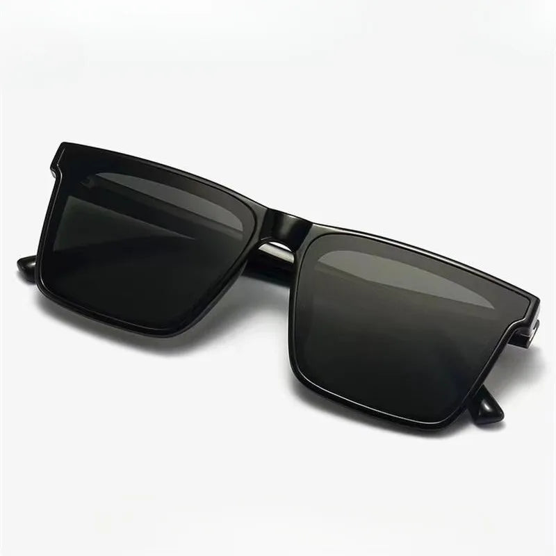Stylish Retro Square Frame Sunglasses for Women - UV400 Protection and Trendy Design